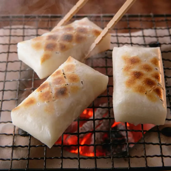 如何製作燒麻糬(烤年糕):醬油、黃豆粉和奶油食譜