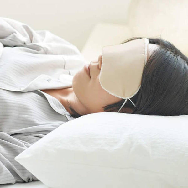 Kinuya 100% 蠶絲溫和睡眠面膜,改善睡眠品質
