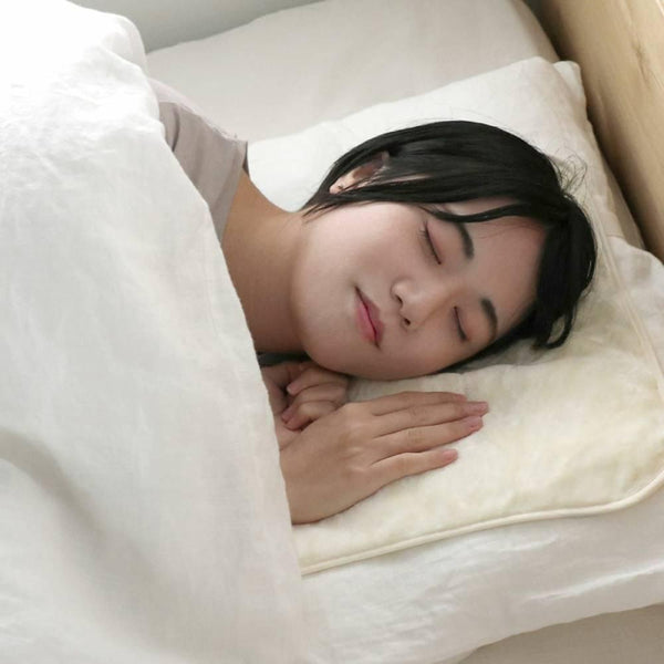 Kinuya 超溫和柔軟絲綢枕套 42 x 32 厘米