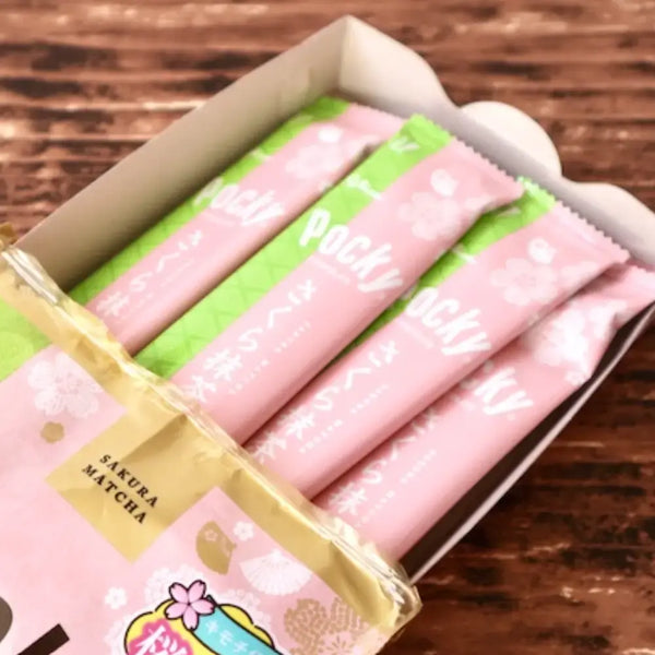 Pocky 櫻花抹茶巧克力薄餅乾棒 8 克拉(3 件裝)