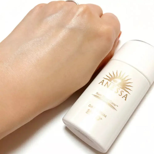 安耐曬日間精華亮白提亮防曬乳 SPF50+ 30ml