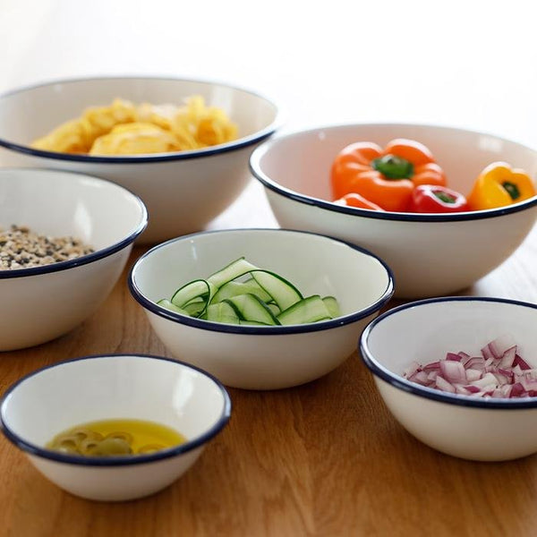 Tsuki Usagi 海軍藍色細部白色琺瑯碗