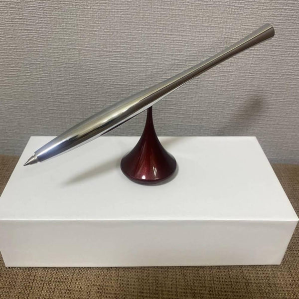 Delight Labo 金屬浮動獨特浮動旋轉筆和筆架