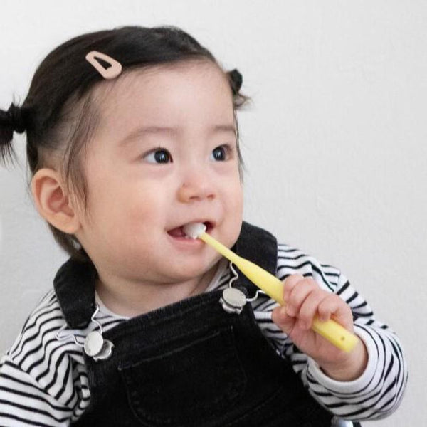 Hapico Step 1 嬰兒牙刷簡易 360 度第一把牙刷黃色