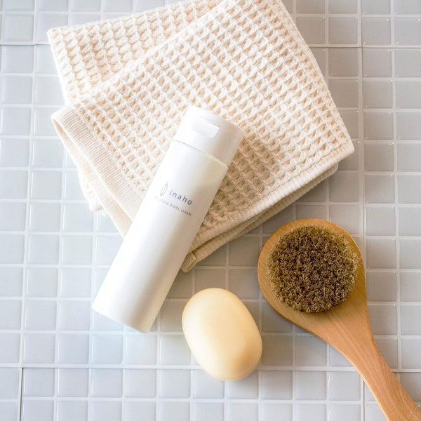 Inaho 高保濕米糠潤膚霜 光滑肌膚 200g