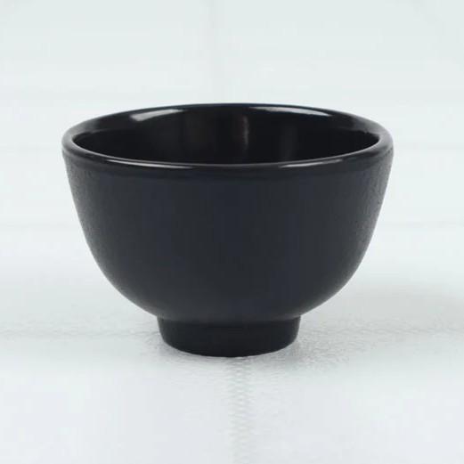 岩中鑄鐵清酒杯，黑色內琺瑯