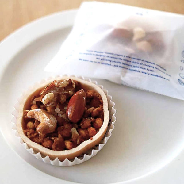 Kahou Sala Sanraku 脆皮威化餅配焦糖奶油和堅果（10 片裝）