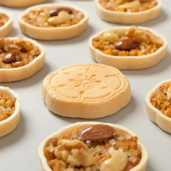 Kahou Sala Sanraku 脆皮威化餅配焦糖奶油和堅果（10 片裝）