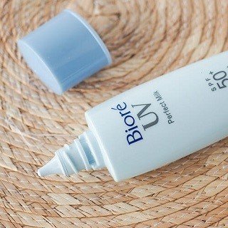 Bioré UV Sarasara 完美防曬霜 SPF50+ PA++++ 40 毫升