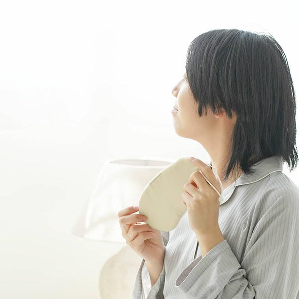 Kinuya 100% 蠶絲溫和睡眠面膜，改善睡眠品質