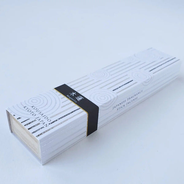 Kosaido 木蘭香棒和香座木盒裝 40 克拉