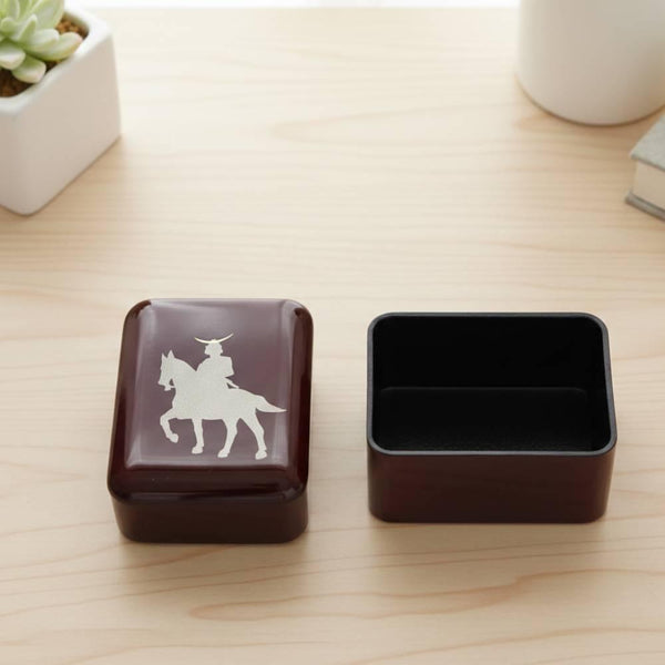 紅漆小盒馬背武士玩偶設計