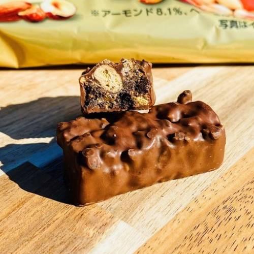 Yuraku 黑雷萬聖節巧克力迷你棒 175g
