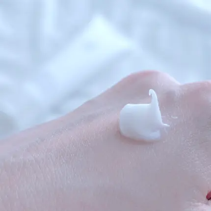 d Program 精華潔顏泡沫洗面乳適合敏感肌膚 120g